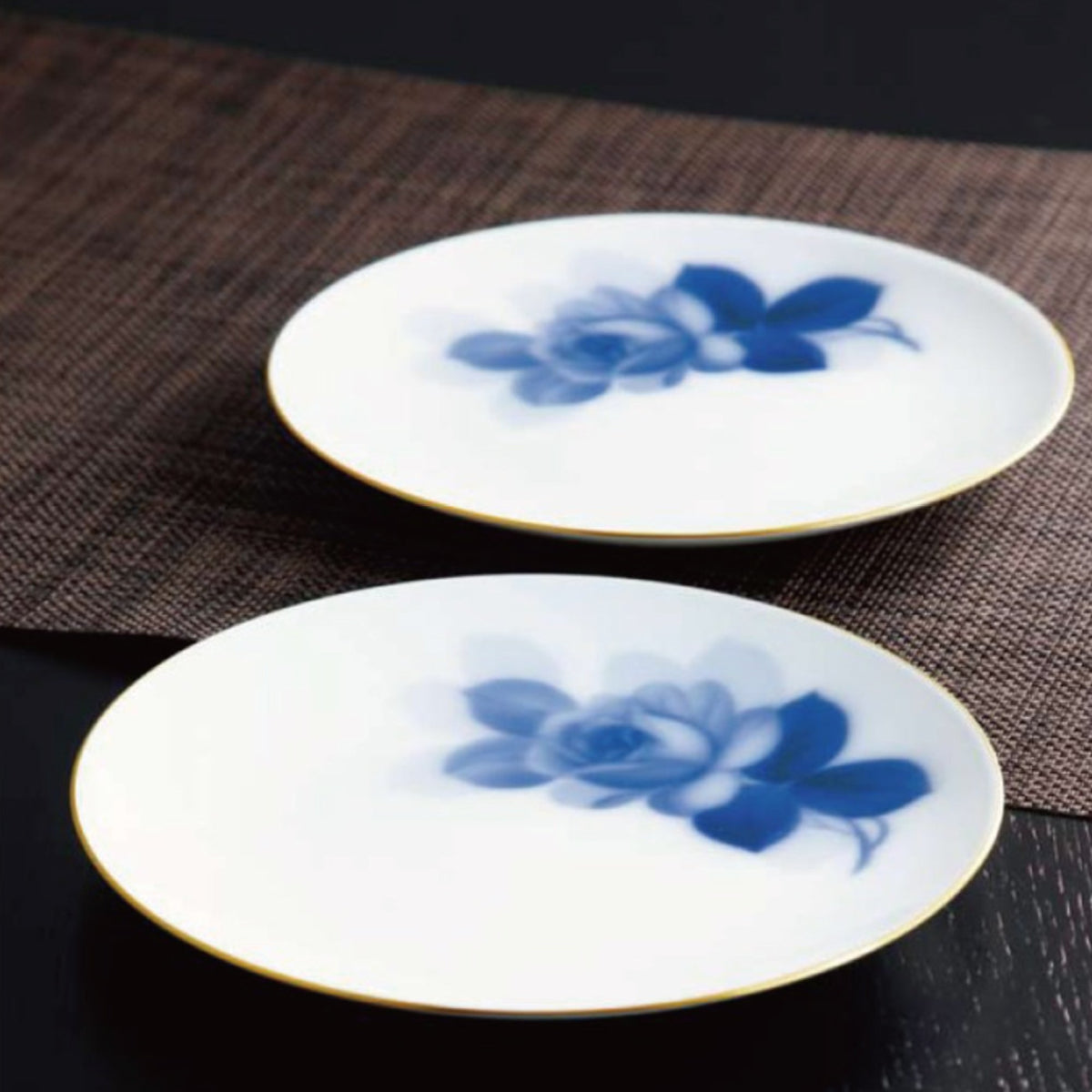 大倉陶園〉ブルーローズ プレートペア – KAWANO ONLINE SHOP